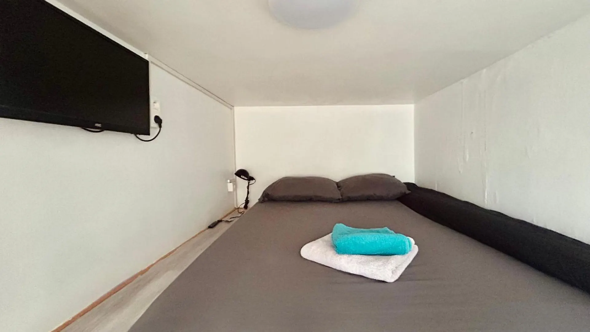 European District Hostel Brussels Guest house