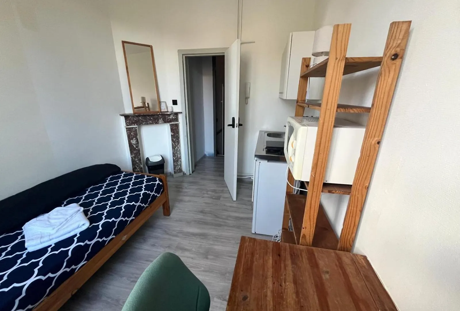 European District Hostel Brussels Guest house