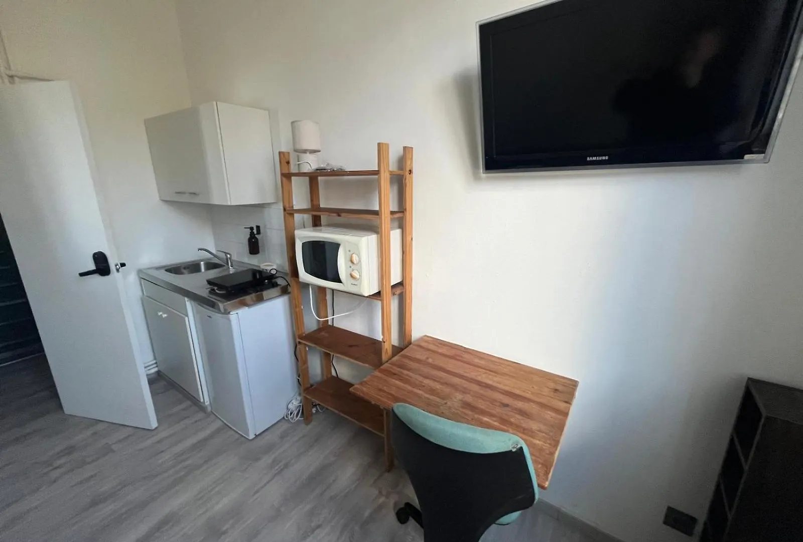 European District Hostel Brussels Guest house