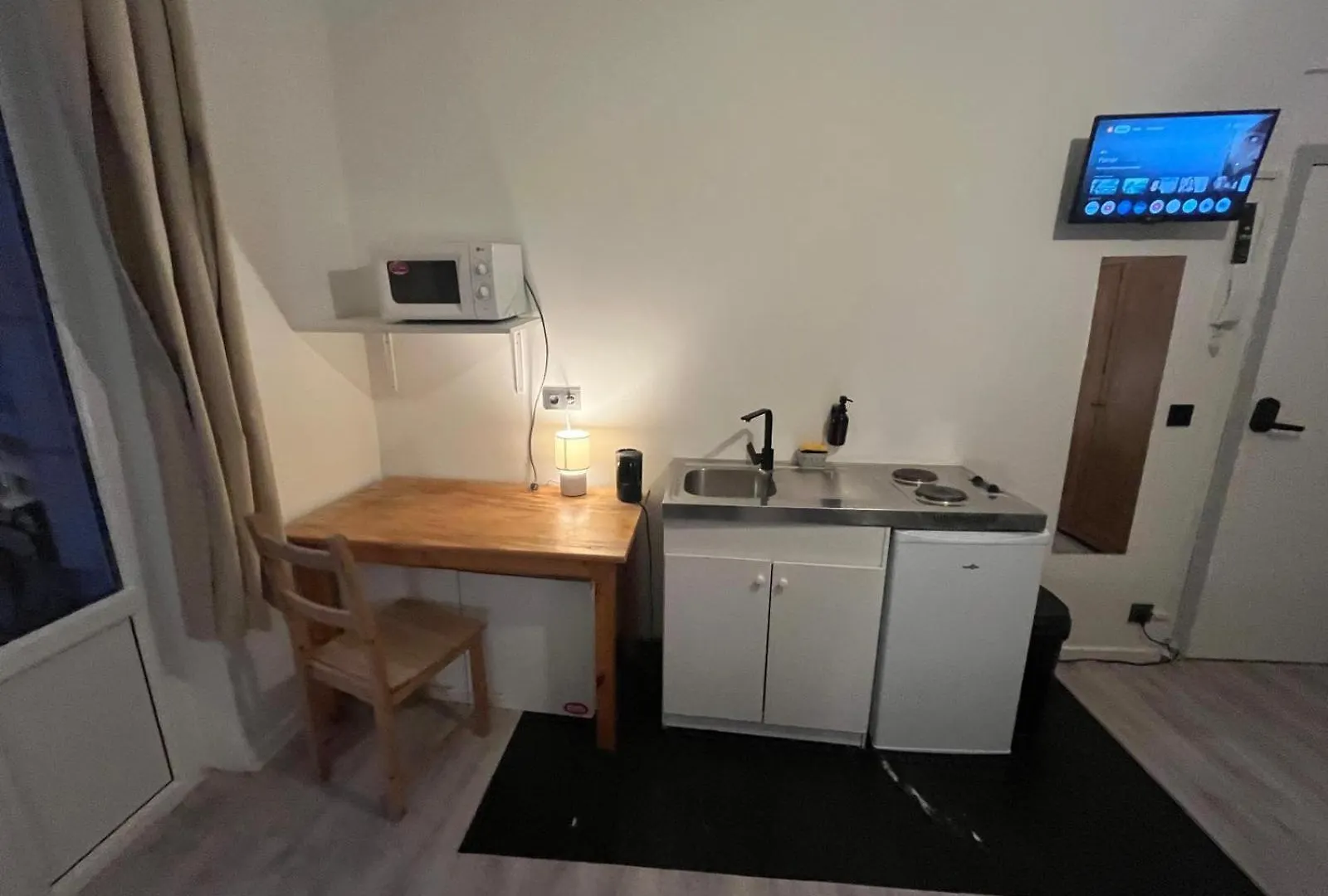 European District Hostel Brussels 0*,